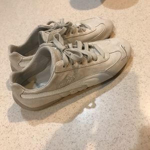 Vintage puma sneakers